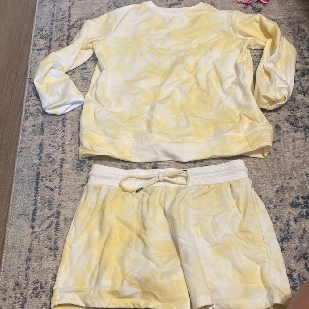 Yellow tie dye short and sweatshirt set